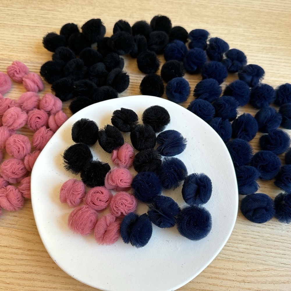 90 pcs 3 colors balls pom pom topknots